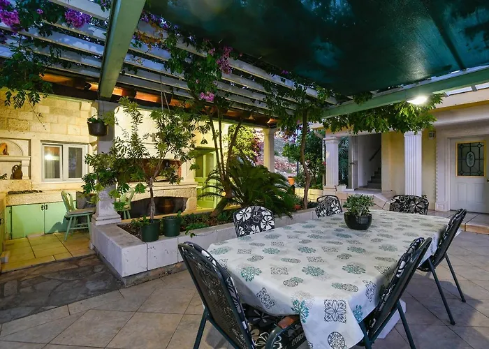 Ancora Mokalo Apartments